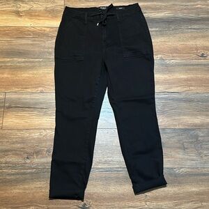 Judy Blue size 15/32 jogger style colored black jeans.